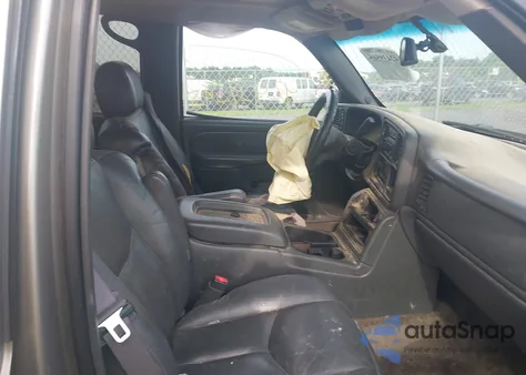 2003 Chevrolet Avalanche из США, поврежденный, VIN 3GNEK13T63G181074